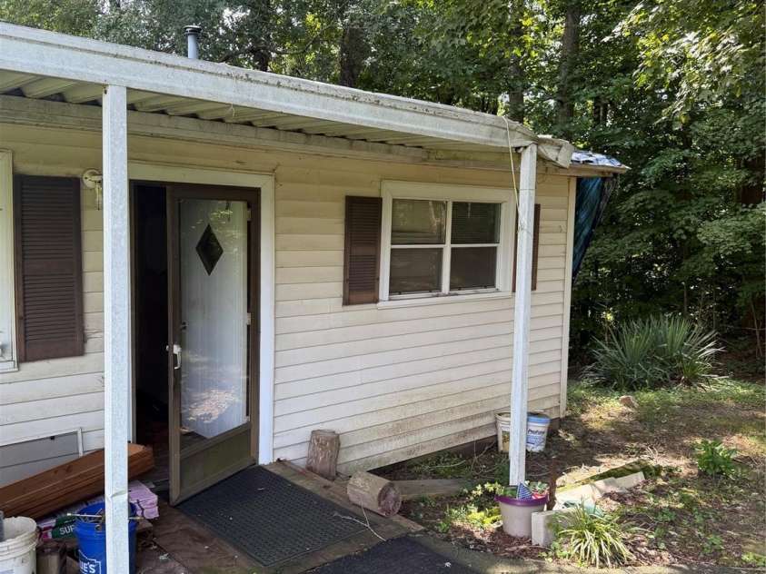 1150 Hardin Road, Dallas, NC 28034.  MLS# CAR4414763, YatesRealty ID 44436. 