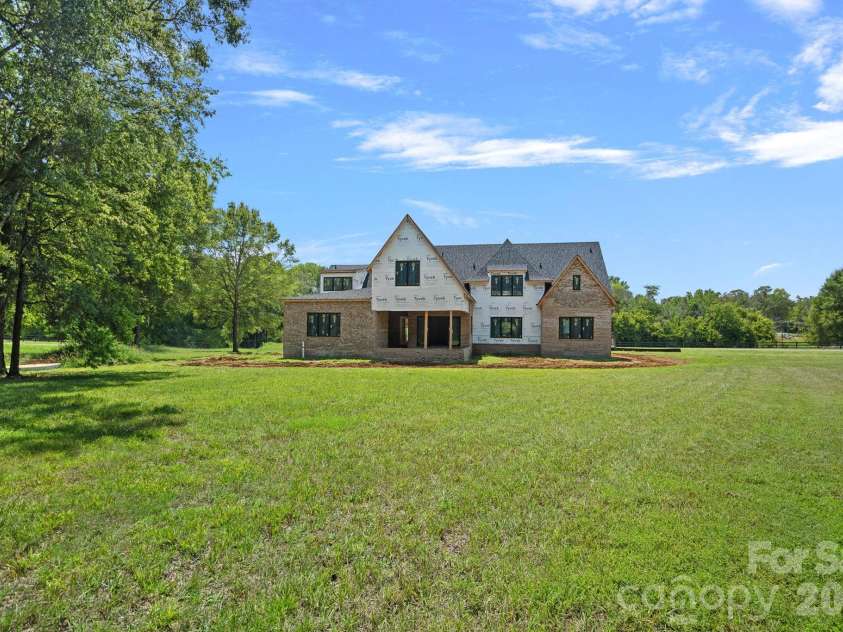 1011 Helaina Court, Waxhaw, NC 28173.  MLS# CAR4414088, YatesRealty ID 44437. 