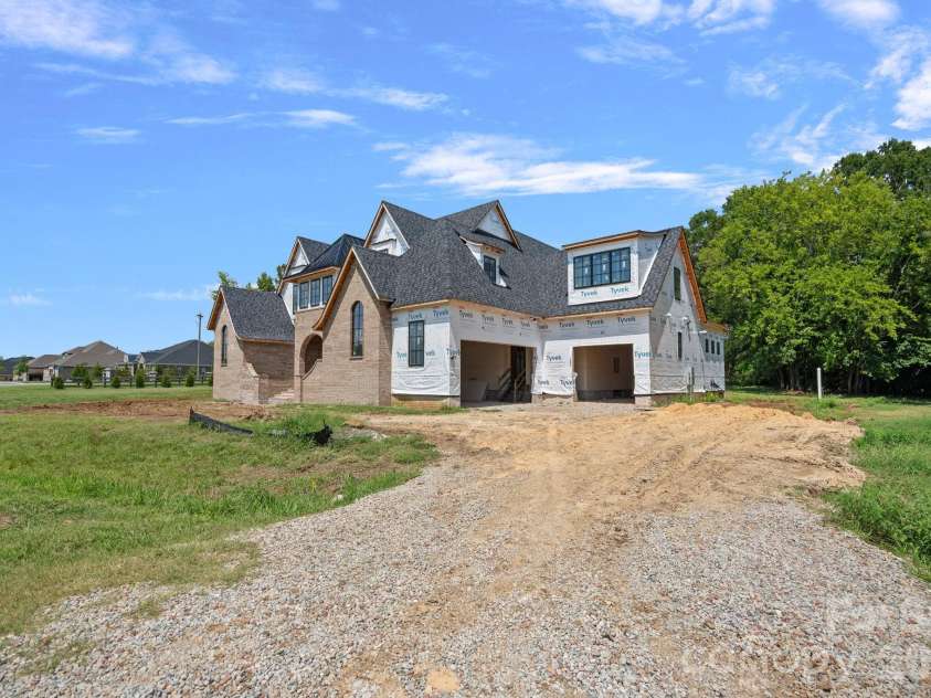 1011 Helaina Court, Waxhaw, NC 28173.  MLS# CAR4414088, YatesRealty ID 44437. 