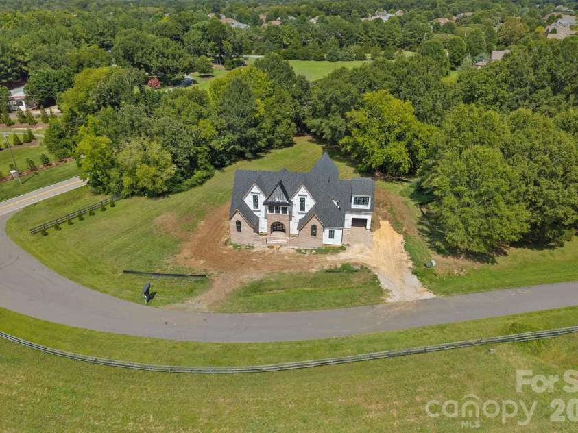 1011 Helaina Court, Waxhaw, NC 28173.  MLS# CAR4414088, YatesRealty ID 44437. 