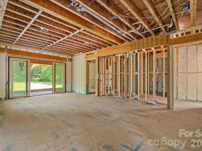 1011 Helaina Court, Waxhaw, NC 28173.  MLS# CAR4414088, YatesRealty ID 44437. Kitchen/Dining