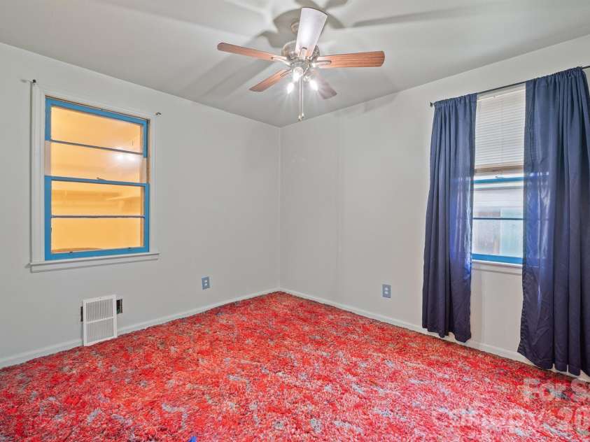 320 Myrtle School Road, Gastonia, NC 28052.  MLS# CAR4414405, YatesRealty ID 44438. 