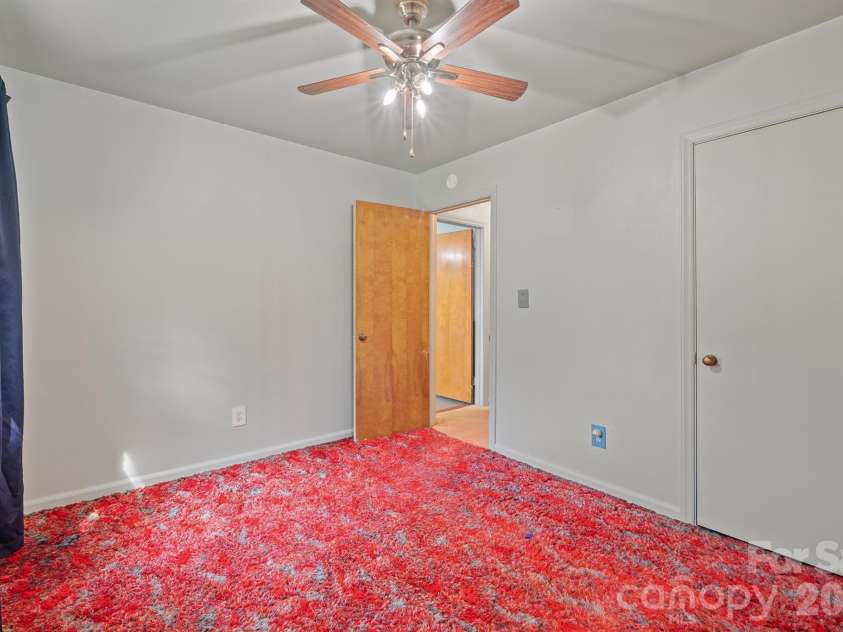 320 Myrtle School Road, Gastonia, NC 28052.  MLS# CAR4414405, YatesRealty ID 44438. 