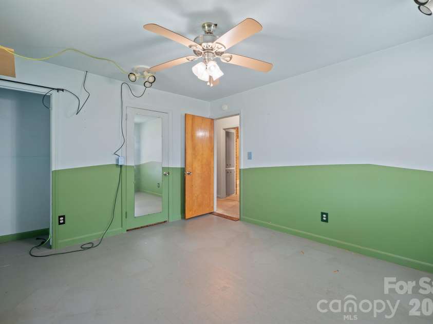 320 Myrtle School Road, Gastonia, NC 28052.  MLS# CAR4414405, YatesRealty ID 44438. 