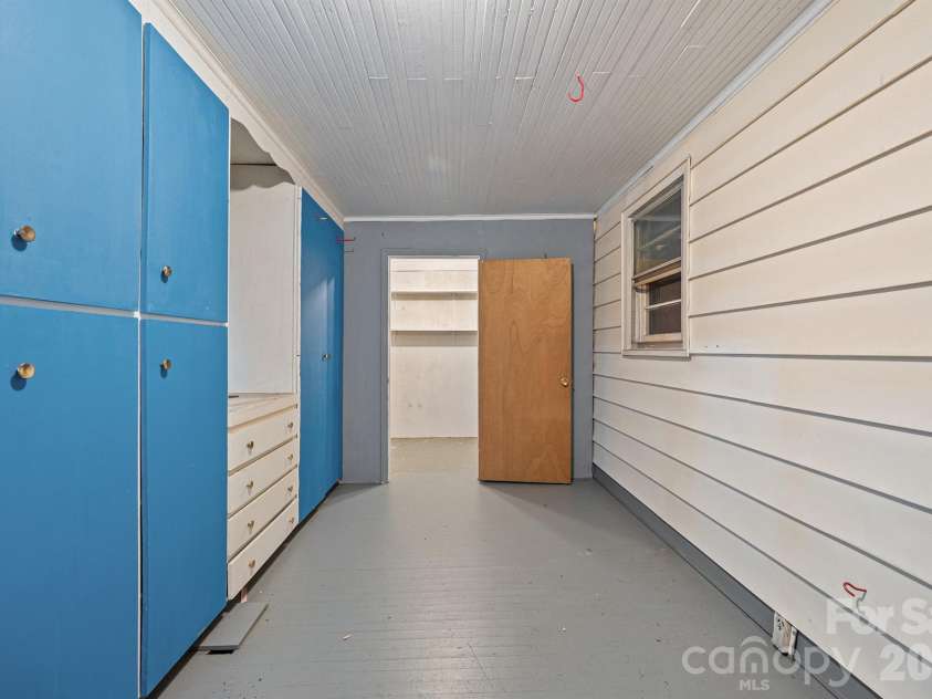 320 Myrtle School Road, Gastonia, NC 28052.  MLS# CAR4414405, YatesRealty ID 44438. 