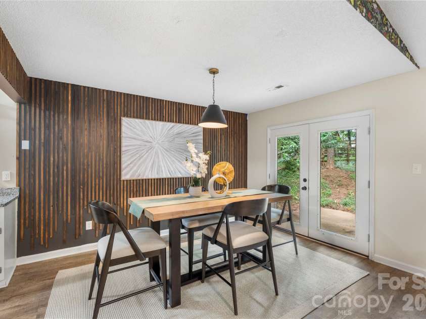 4607 Cricklewood Lane, Charlotte, NC 28212.  MLS# CAR4412859, YatesRealty ID 44442. 
