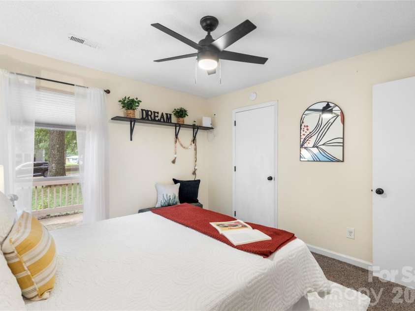 4607 Cricklewood Lane, Charlotte, NC 28212.  MLS# CAR4412859, YatesRealty ID 44442. 