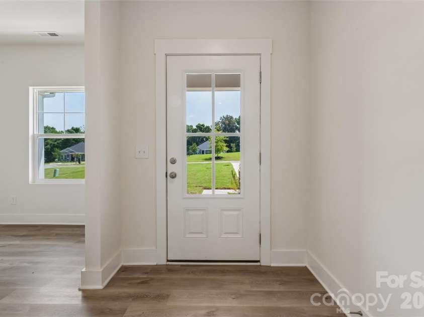 110 Morningside Loop, Troutman, NC 28166.  MLS# CAR4389466, YatesRealty ID 44443. Entry Foyer