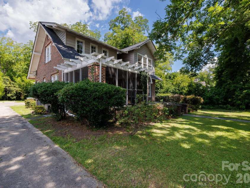 157 Walnut Street, Chester, SC 29706.  MLS# CAR4414752, YatesRealty ID 44446. 