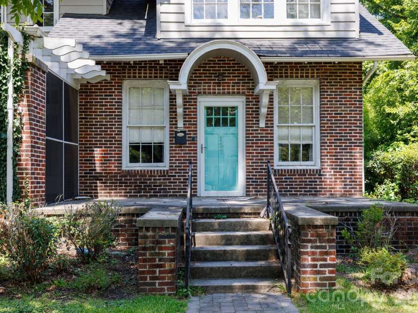 157 Walnut Street, Chester, SC 29706.  MLS# CAR4414752, YatesRealty ID 44446. 