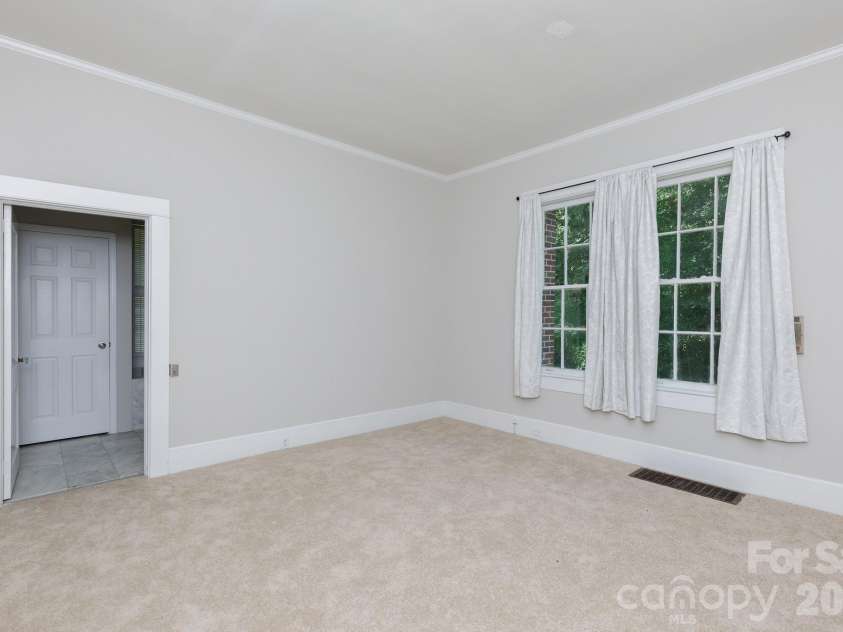 157 Walnut Street, Chester, SC 29706.  MLS# CAR4414752, YatesRealty ID 44446. 