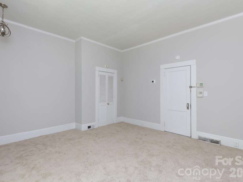 157 Walnut Street, Chester, SC 29706.  MLS# CAR4414752, YatesRealty ID 44446. 