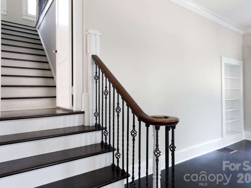 157 Walnut Street, Chester, SC 29706.  MLS# CAR4414752, YatesRealty ID 44446. 