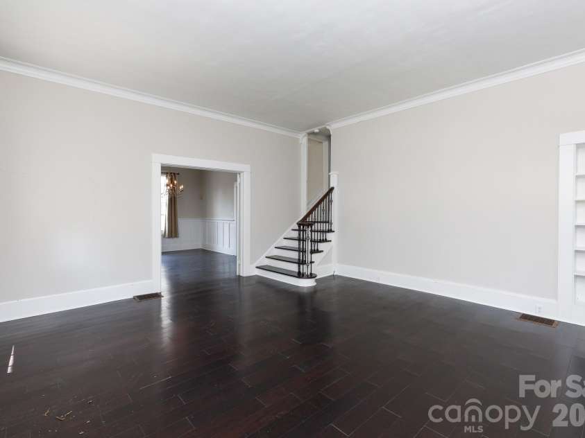 157 Walnut Street, Chester, SC 29706.  MLS# CAR4414752, YatesRealty ID 44446. 