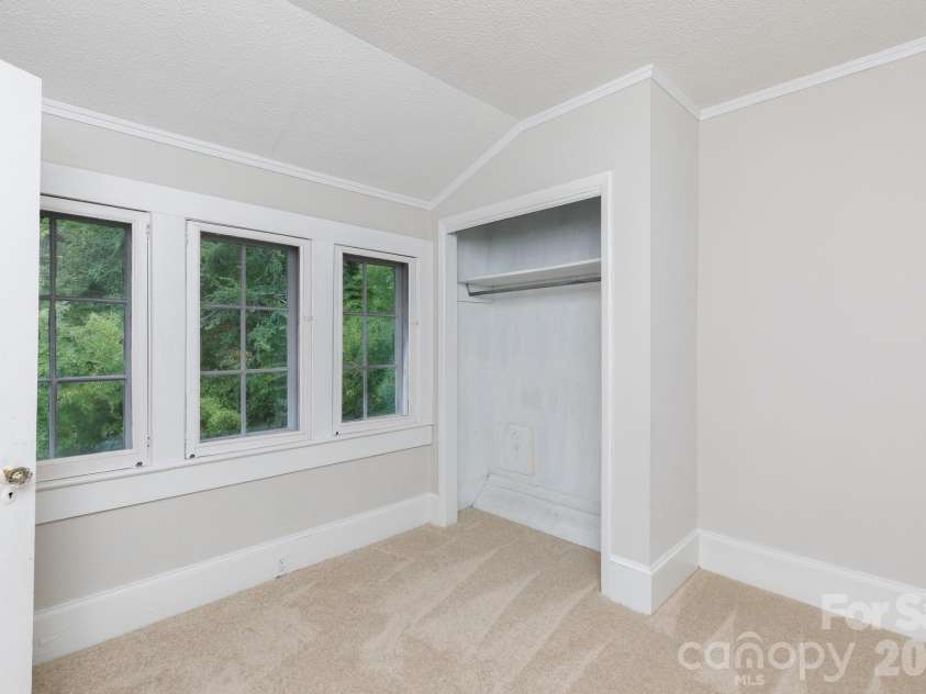 157 Walnut Street, Chester, SC 29706.  MLS# CAR4414752, YatesRealty ID 44446. 