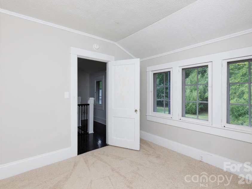 157 Walnut Street, Chester, SC 29706.  MLS# CAR4414752, YatesRealty ID 44446. 