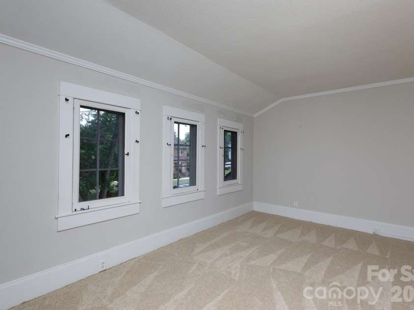 157 Walnut Street, Chester, SC 29706.  MLS# CAR4414752, YatesRealty ID 44446. 