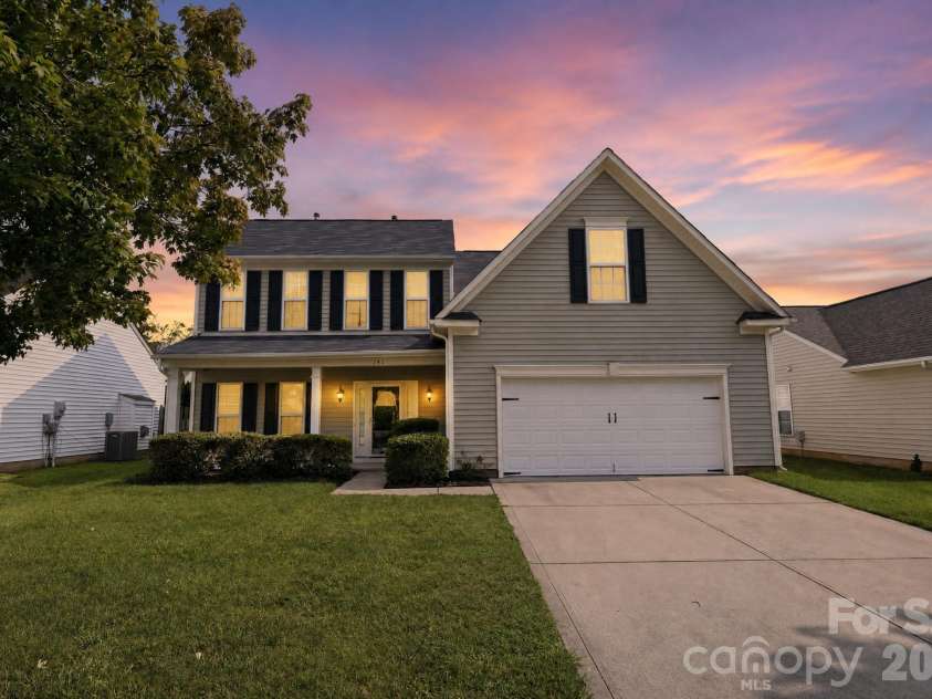 141 Crestwood Drive, Mount Holly, NC 28120.  MLS# CAR4414824, YatesRealty ID 44448. 