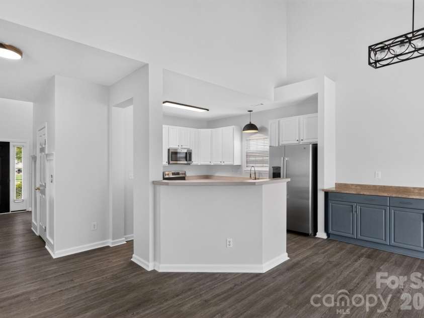 141 Crestwood Drive, Mount Holly, NC 28120.  MLS# CAR4414824, YatesRealty ID 44448. 