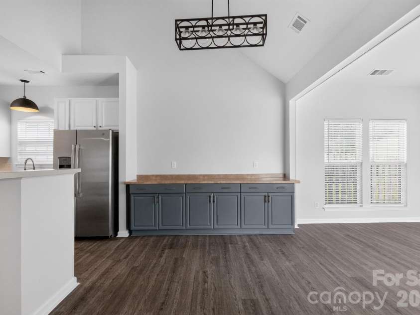 141 Crestwood Drive, Mount Holly, NC 28120.  MLS# CAR4414824, YatesRealty ID 44448. 
