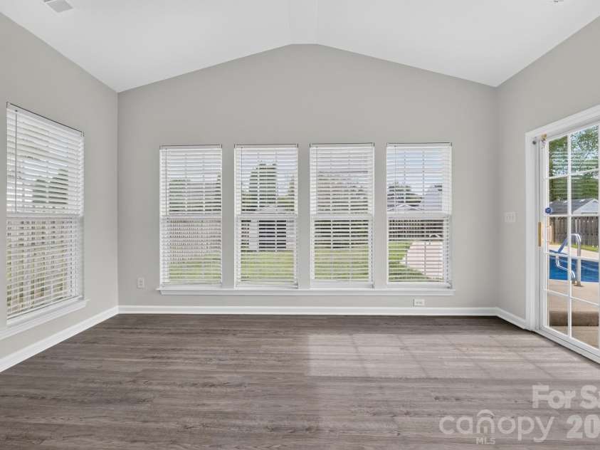 141 Crestwood Drive, Mount Holly, NC 28120.  MLS# CAR4414824, YatesRealty ID 44448. 