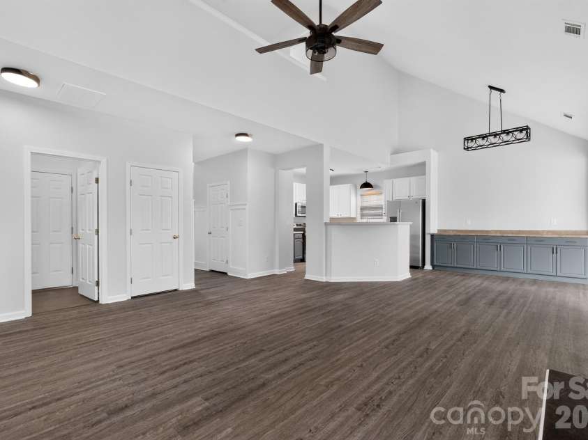 141 Crestwood Drive, Mount Holly, NC 28120.  MLS# CAR4414824, YatesRealty ID 44448. 