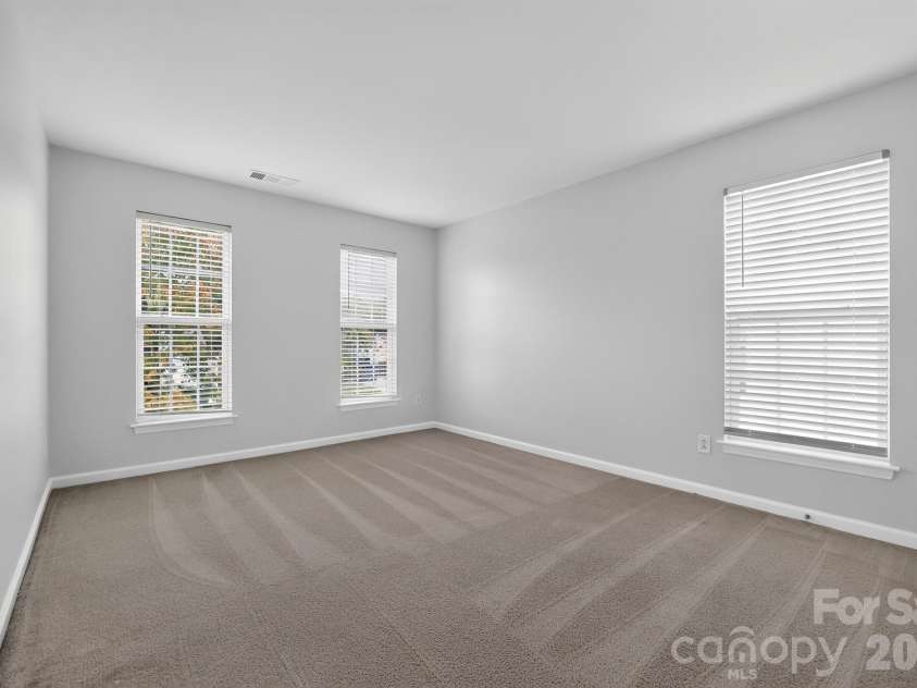 141 Crestwood Drive, Mount Holly, NC 28120.  MLS# CAR4414824, YatesRealty ID 44448. 