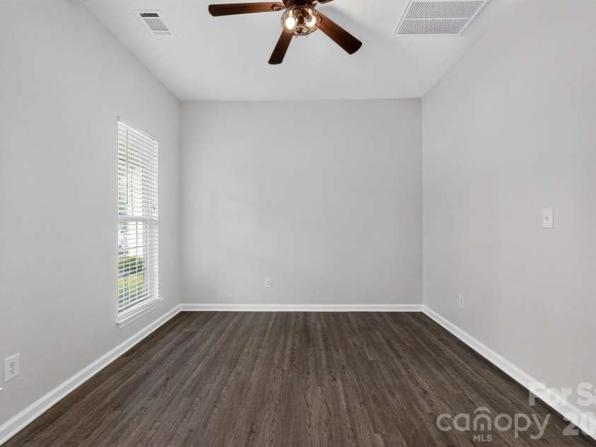 141 Crestwood Drive, Mount Holly, NC 28120.  MLS# CAR4414824, YatesRealty ID 44448. 