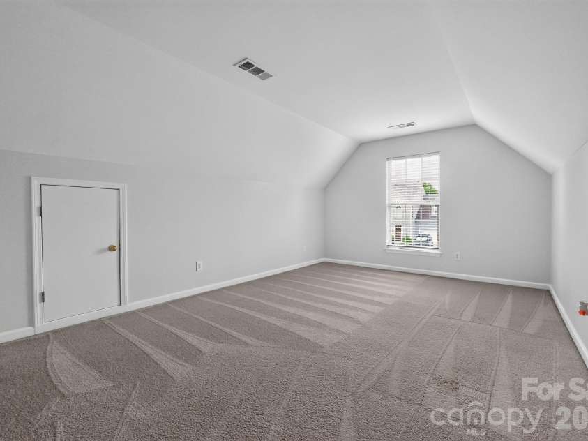 141 Crestwood Drive, Mount Holly, NC 28120.  MLS# CAR4414824, YatesRealty ID 44448. 