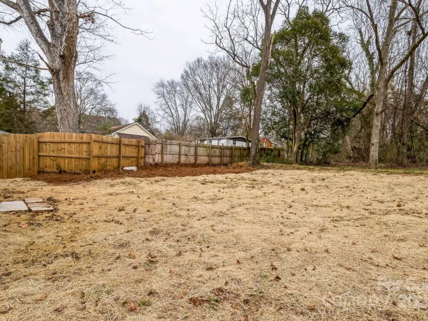 343 Bell Street, Mooresville, NC 28115.  MLS# CAR4225124, YatesRealty ID 4445. 
