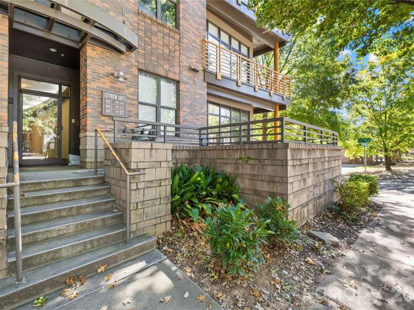 706 Davidson Street, Charlotte, NC 28202.  MLS# CAR4356946, YatesRealty ID 44450. 