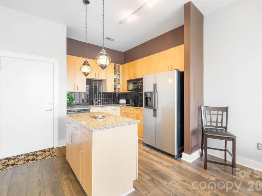706 Davidson Street, Charlotte, NC 28202.  MLS# CAR4356946, YatesRealty ID 44450. 