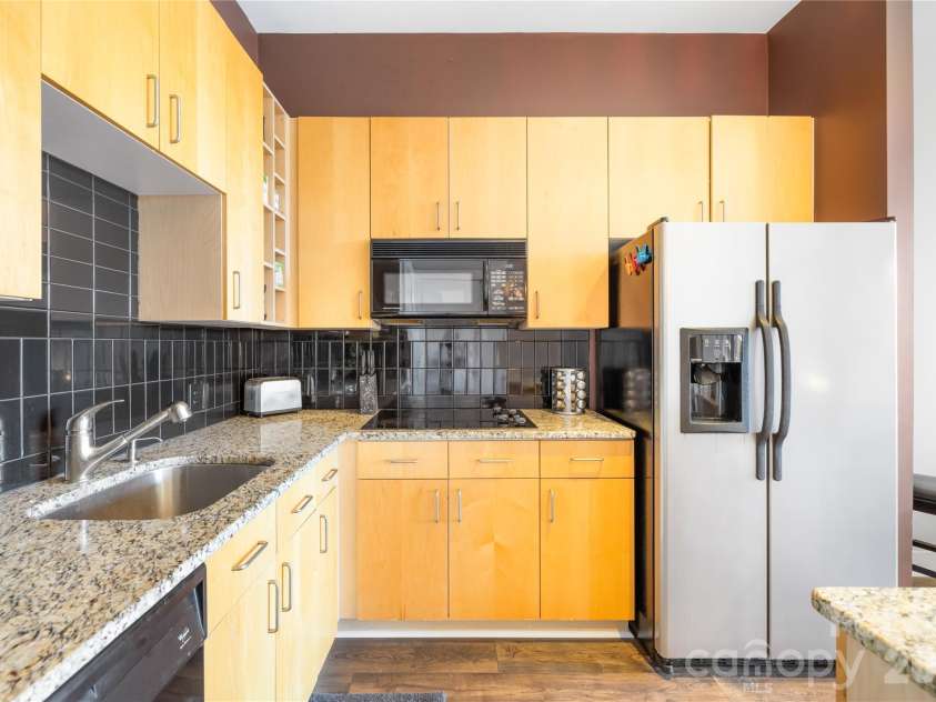 706 Davidson Street, Charlotte, NC 28202.  MLS# CAR4356946, YatesRealty ID 44450. 