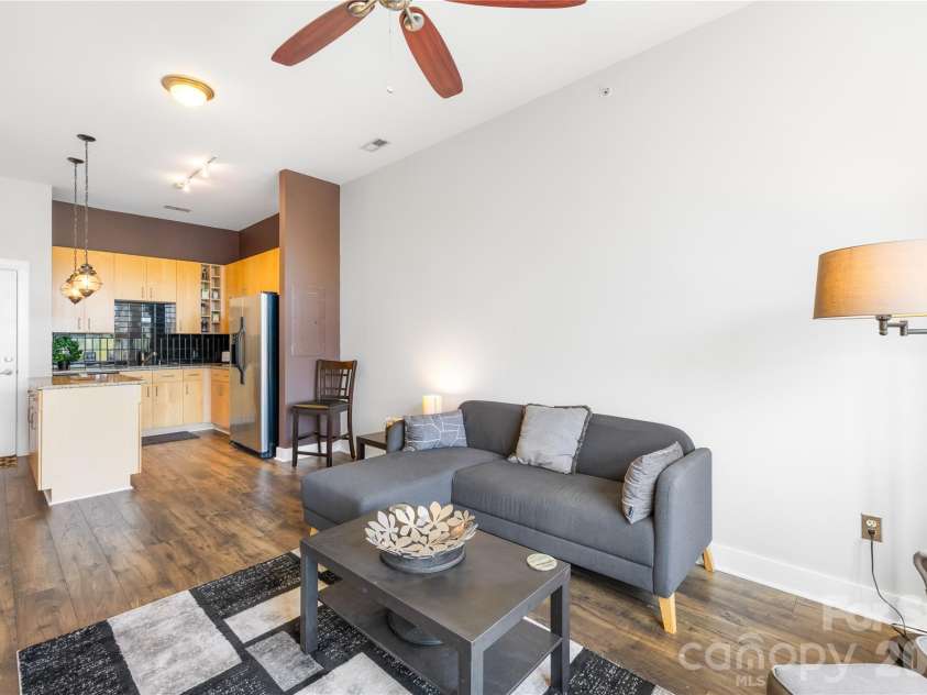 706 Davidson Street, Charlotte, NC 28202.  MLS# CAR4356946, YatesRealty ID 44450. 