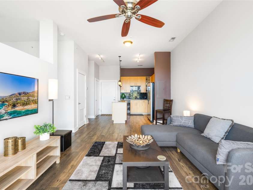 706 Davidson Street, Charlotte, NC 28202.  MLS# CAR4356946, YatesRealty ID 44450. 