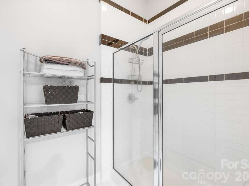 706 Davidson Street, Charlotte, NC 28202.  MLS# CAR4356946, YatesRealty ID 44450. 