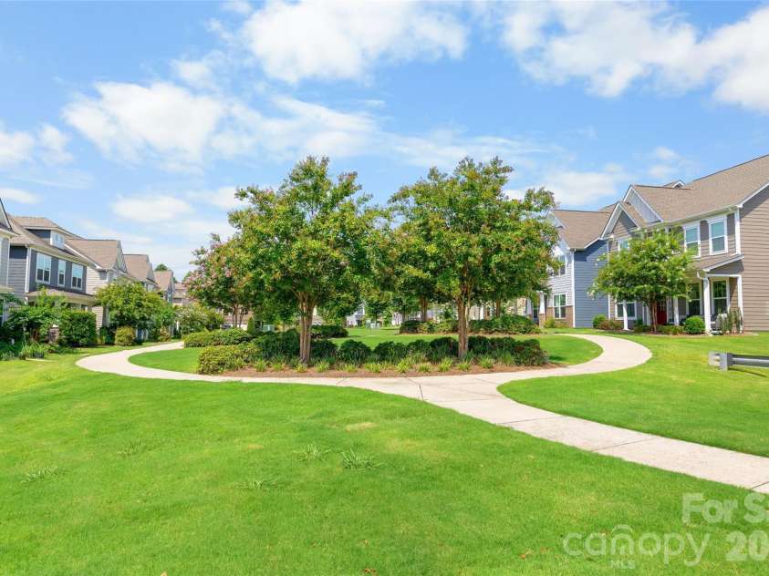 11645 Red Rust Lane, Charlotte, NC 28277.  MLS# CAR4409968, YatesRealty ID 44452. Common Area View off deck.