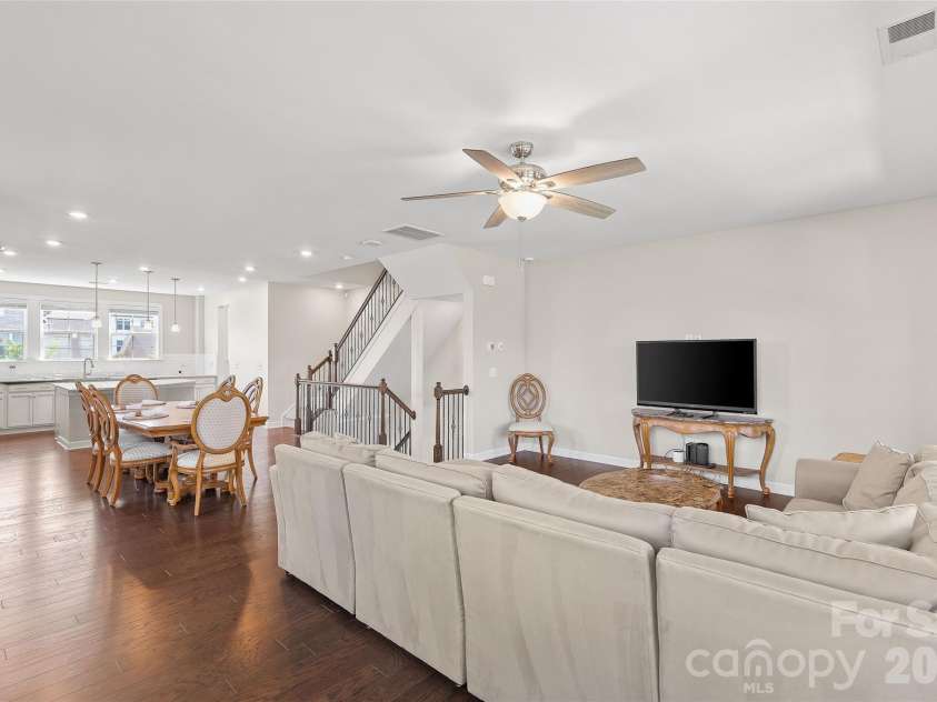 11645 Red Rust Lane, Charlotte, NC 28277.  MLS# CAR4409968, YatesRealty ID 44452. Endless Sunlight - end unit with additional windows
