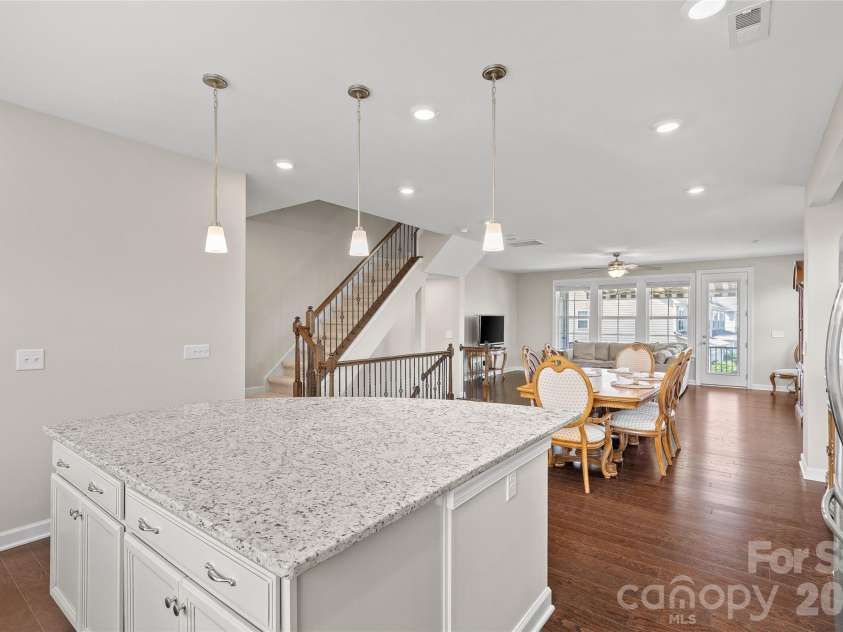 11645 Red Rust Lane, Charlotte, NC 28277.  MLS# CAR4409968, YatesRealty ID 44452. Oversized Island