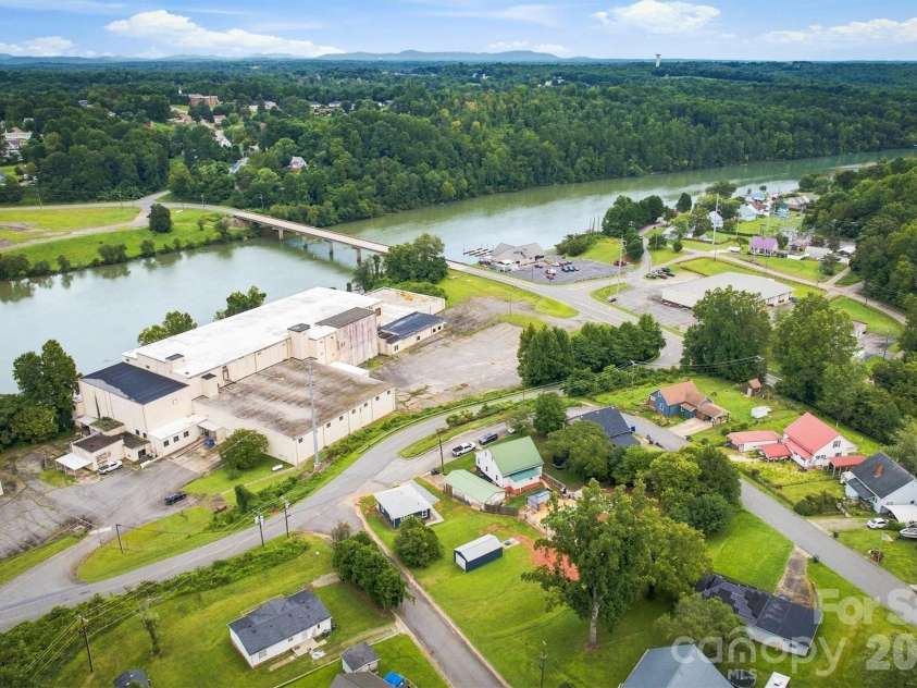 100 Gardner Street, Hickory, NC 28601.  MLS# CAR4414739, YatesRealty ID 44454. Ariel view