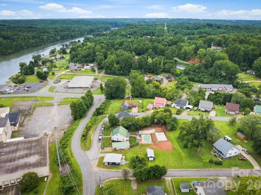 100 Gardner Street, Hickory, NC 28601.  MLS# CAR4414739, YatesRealty ID 44454. Ariel view