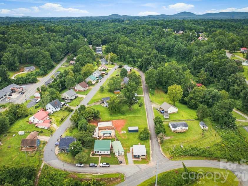 100 Gardner Street, Hickory, NC 28601.  MLS# CAR4414739, YatesRealty ID 44454. Ariel view