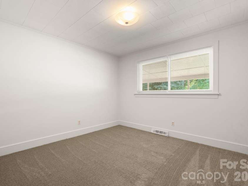 4370 Dynasty Lane, Hudson, NC 28638.  MLS# CAR4413469, YatesRealty ID 44456. 3rd Bedroom