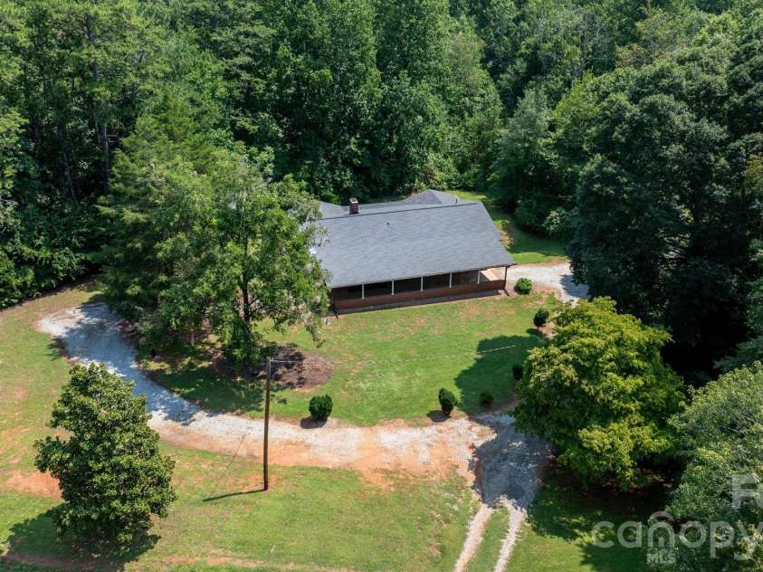 4370 Dynasty Lane, Hudson, NC 28638.  MLS# CAR4413469, YatesRealty ID 44456. 