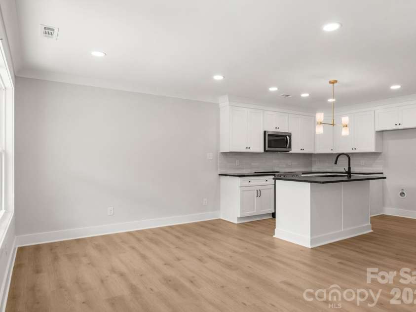 145 McCorkle Street, York, SC 29745.  MLS# CAR4414439, YatesRealty ID 44458. Dining area