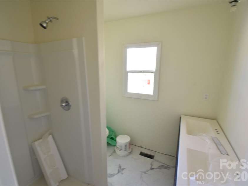 2546 Amber Crest Drive, Gastonia, NC 28052.  MLS# CAR4358400, YatesRealty ID 4446. Primary Bath