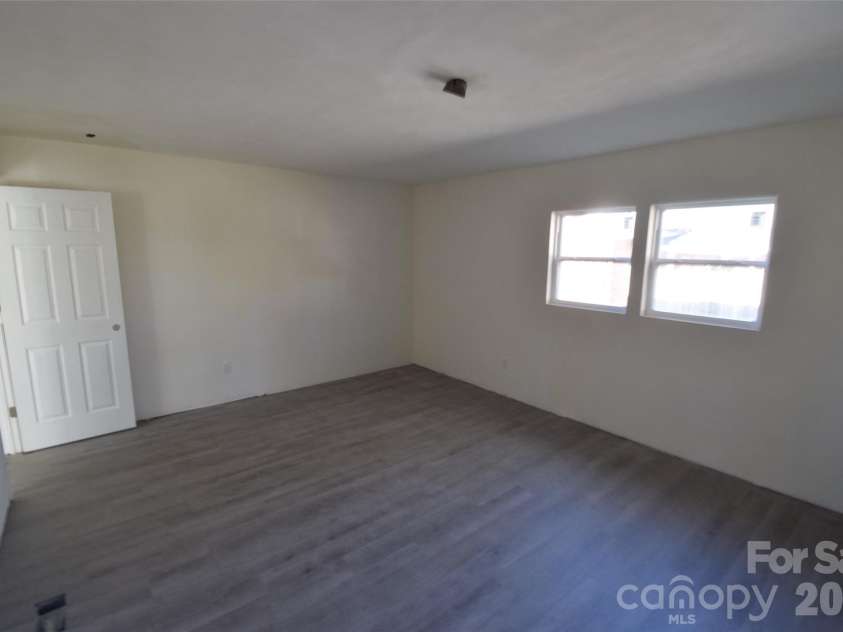 2546 Amber Crest Drive, Gastonia, NC 28052.  MLS# CAR4358400, YatesRealty ID 4446. Primary Bedroom