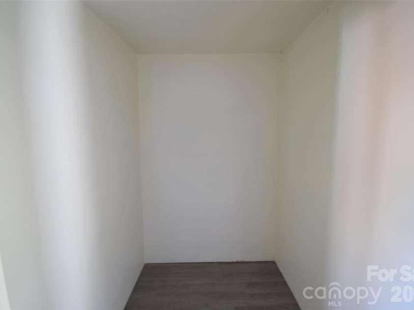 2546 Amber Crest Drive, Gastonia, NC 28052.  MLS# CAR4358400, YatesRealty ID 4446. Walk in Closet