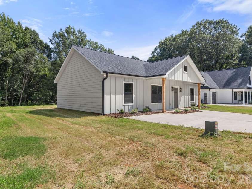 151 McCorkle Street, York, SC 29745.  MLS# CAR4414413, YatesRealty ID 44460. 