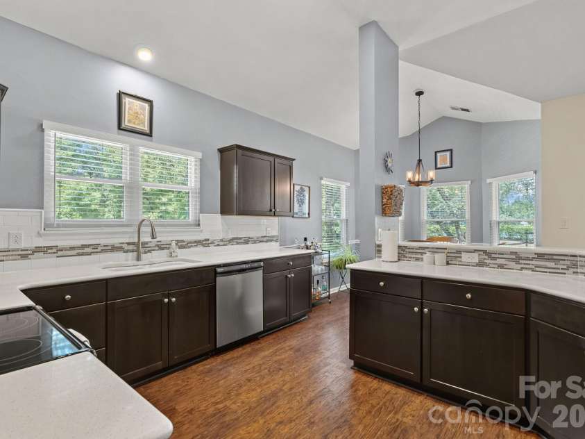 9413 Twin Trail Drive, Huntersville, NC 28078.  MLS# CAR4412850, YatesRealty ID 44465. 